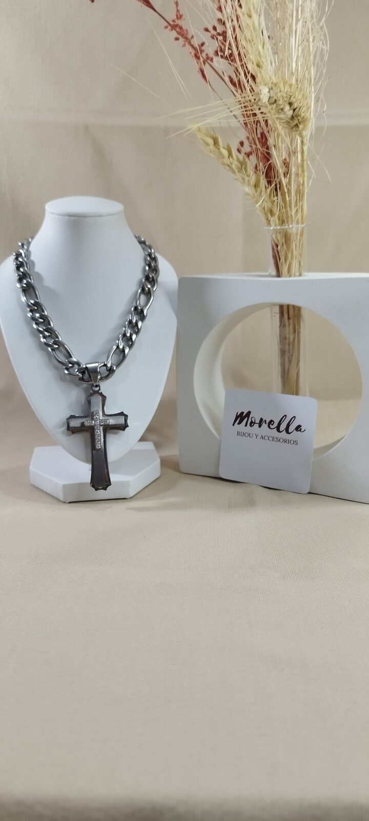 Cadena 55x8 y Dije gris /plateado