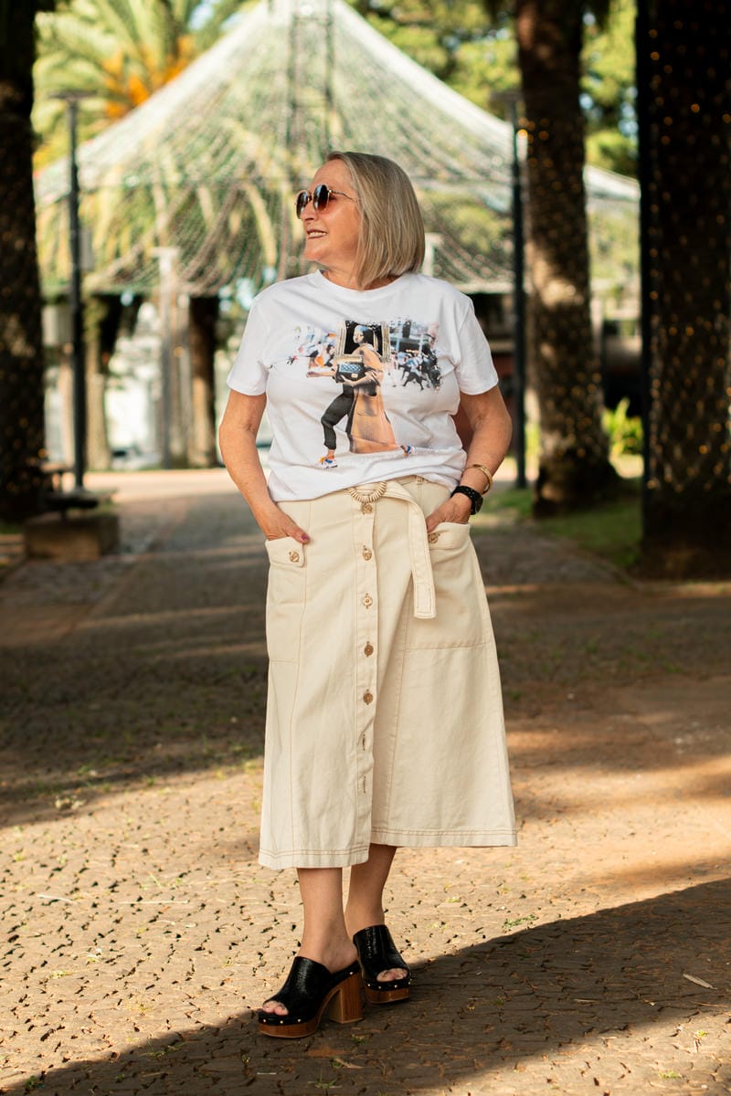 642/0165   Pollera mid con botones