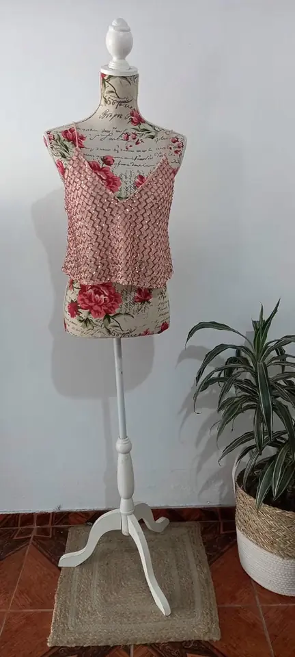 Blusa con bordado en Lentejuela