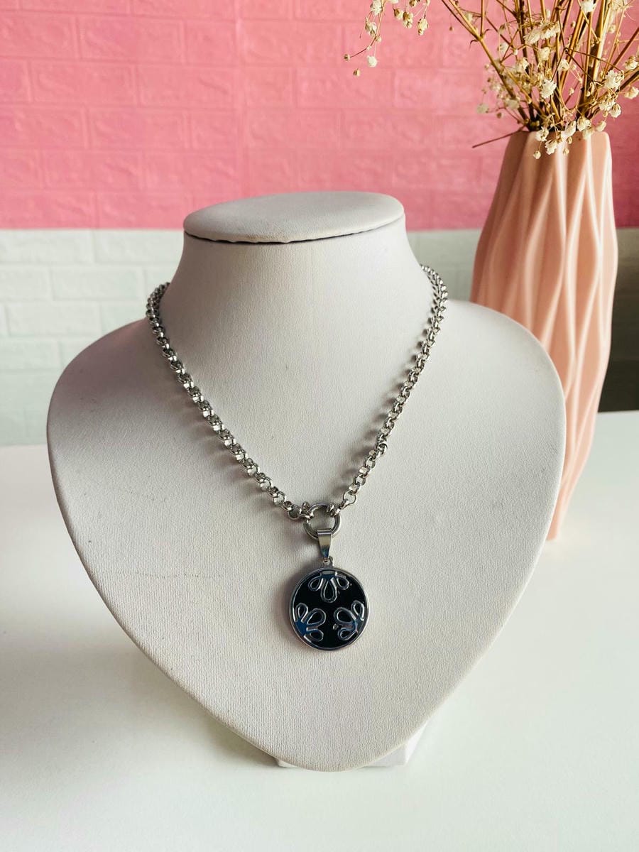 Conjunto cadena rolo con dije marinero y dije