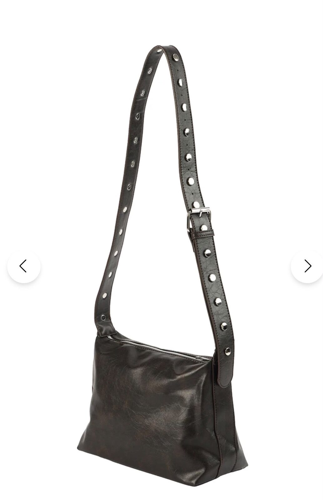 Cartera en color negro, cuerina.