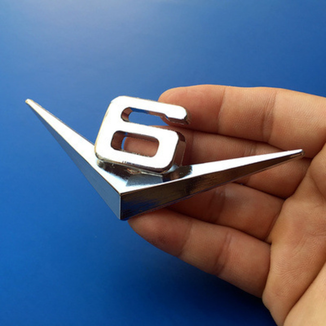 Emblema V6 Cromado Antiguo