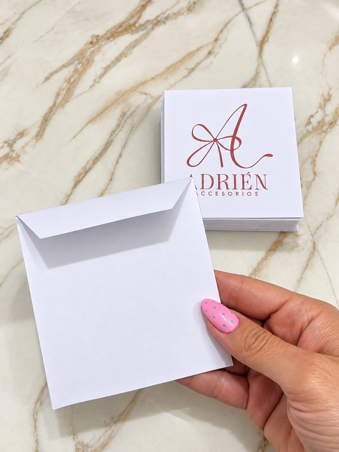 Sobre personalizado de 10x10 cm