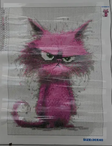 Gatito rosa.
