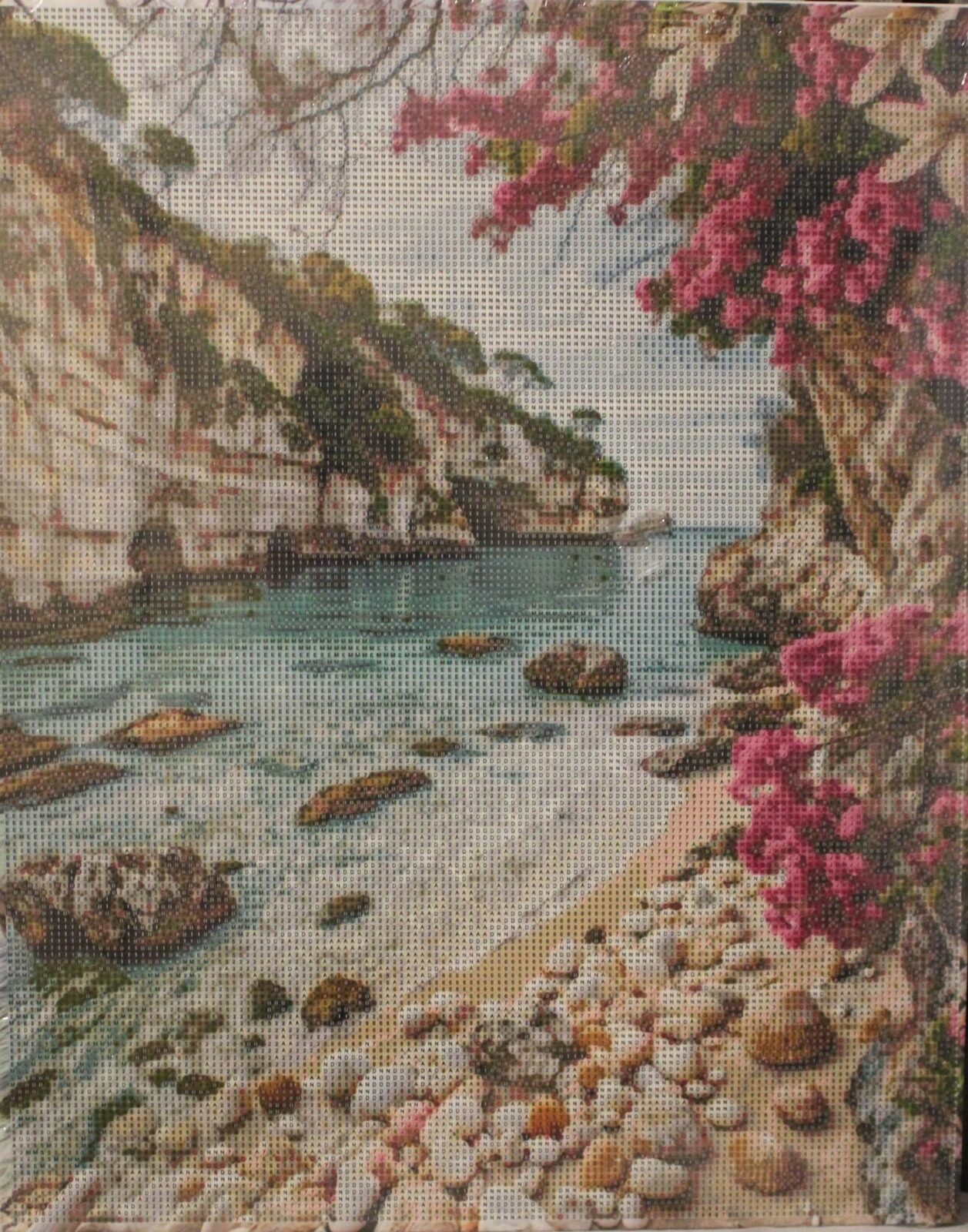 Paisaje playa rocosa