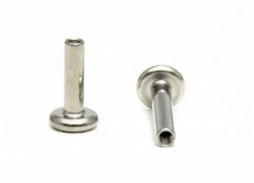 Labret poste sin top