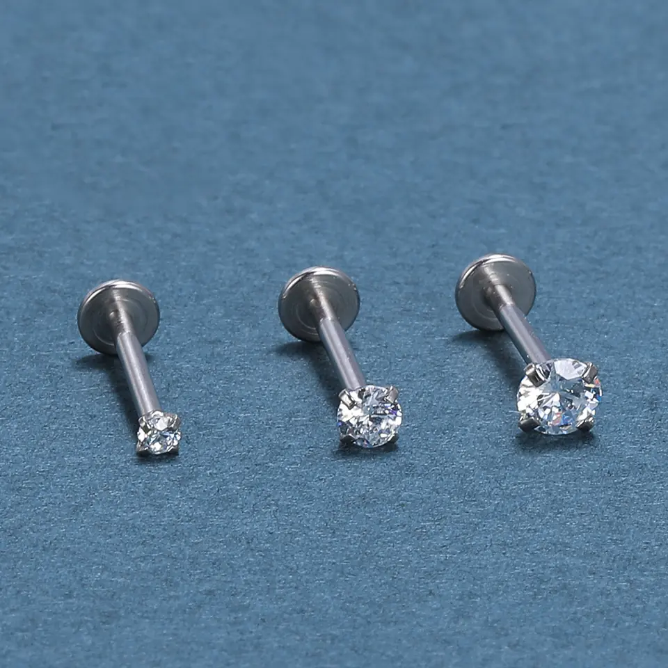 Labret zirconia engarzada