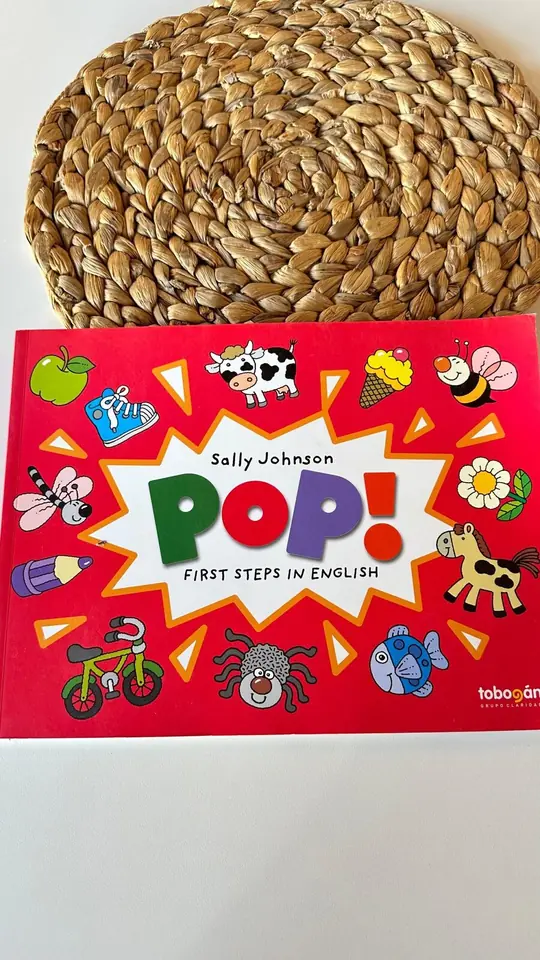 Libro de actividades en inglés.
