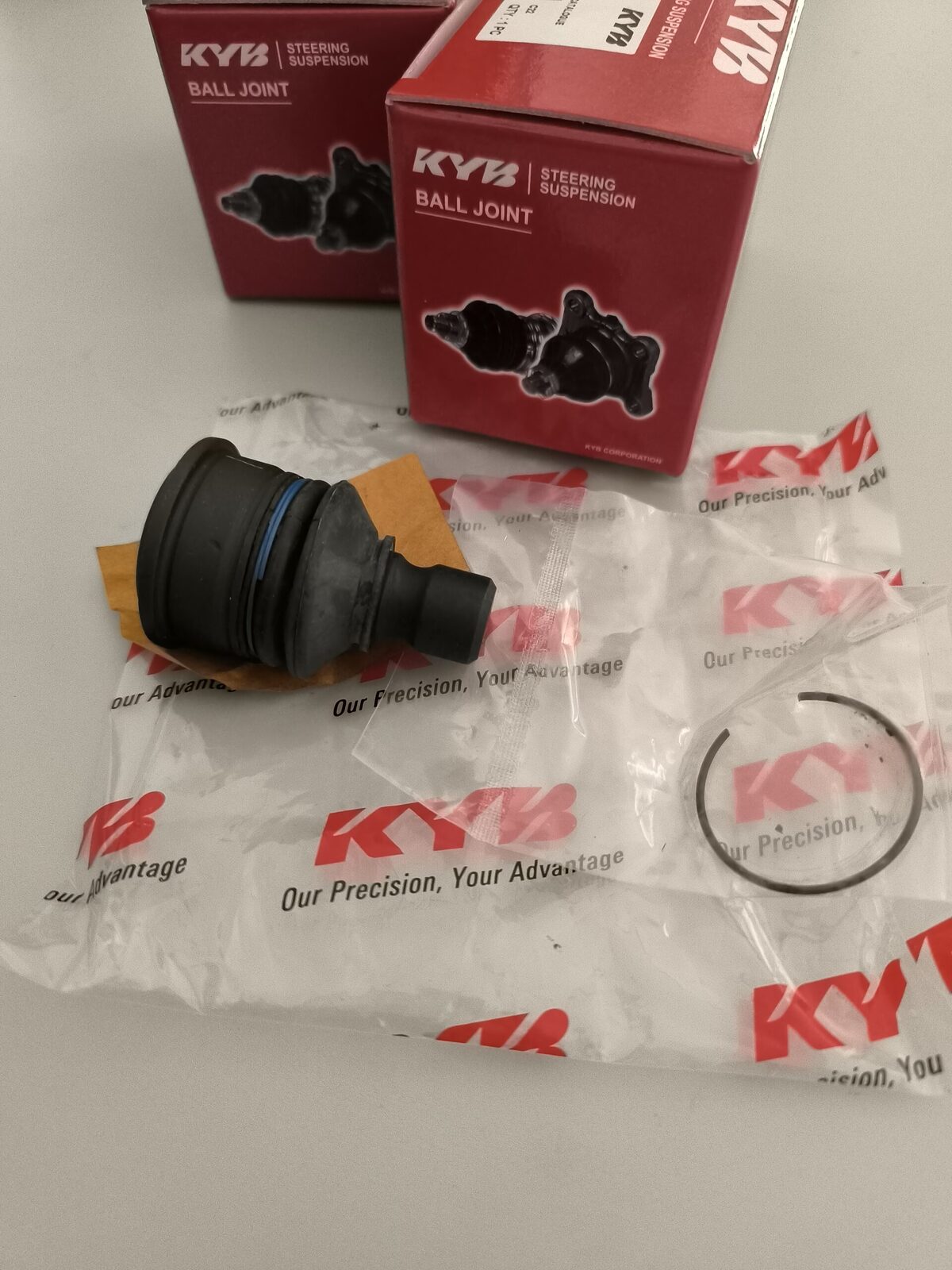 Rotula Superior KYB Nissan Juke/Tiida/Vanette