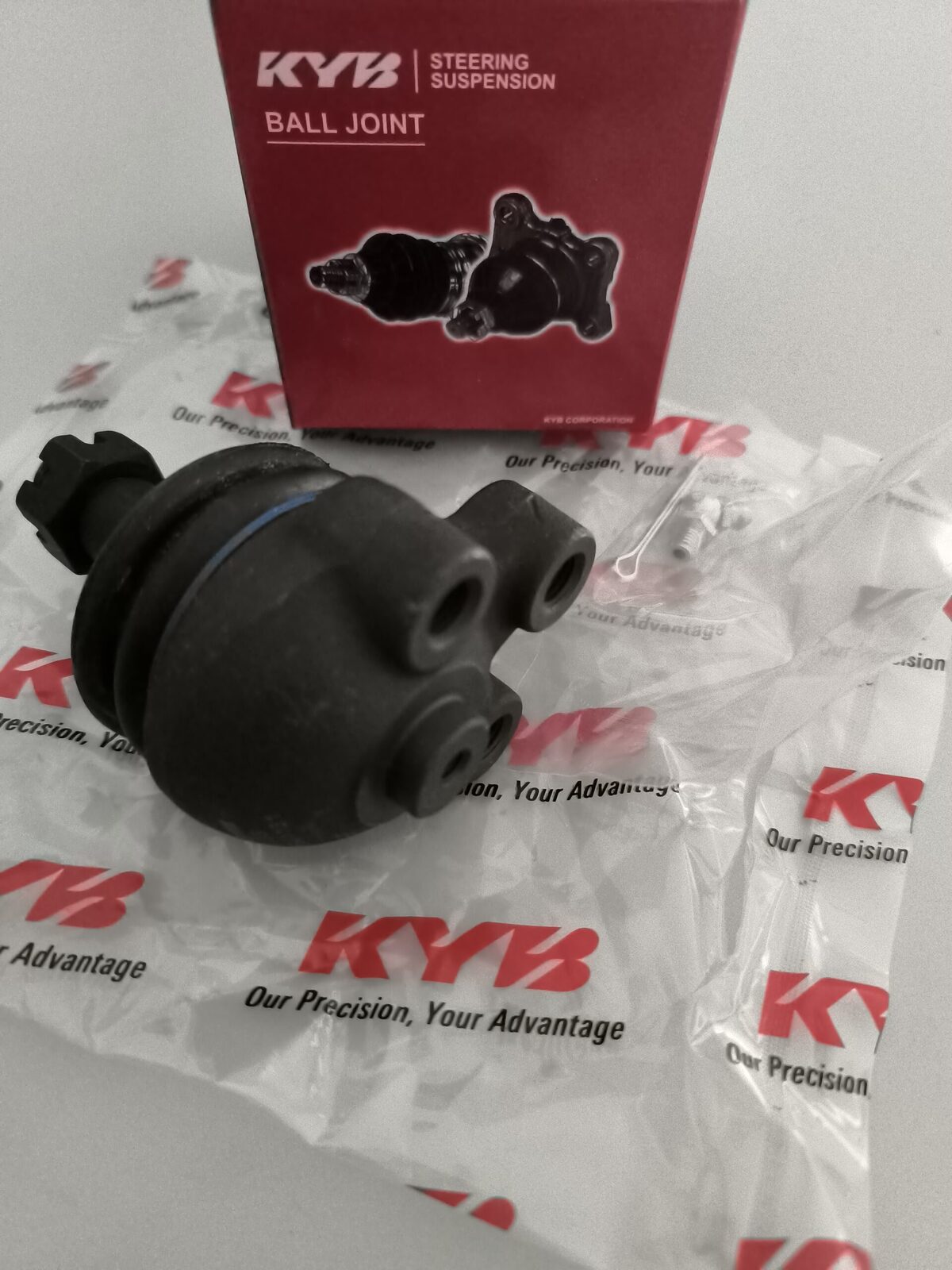 Rotula Superior KYB Mitsubishi L300/L400/Hyundai H1