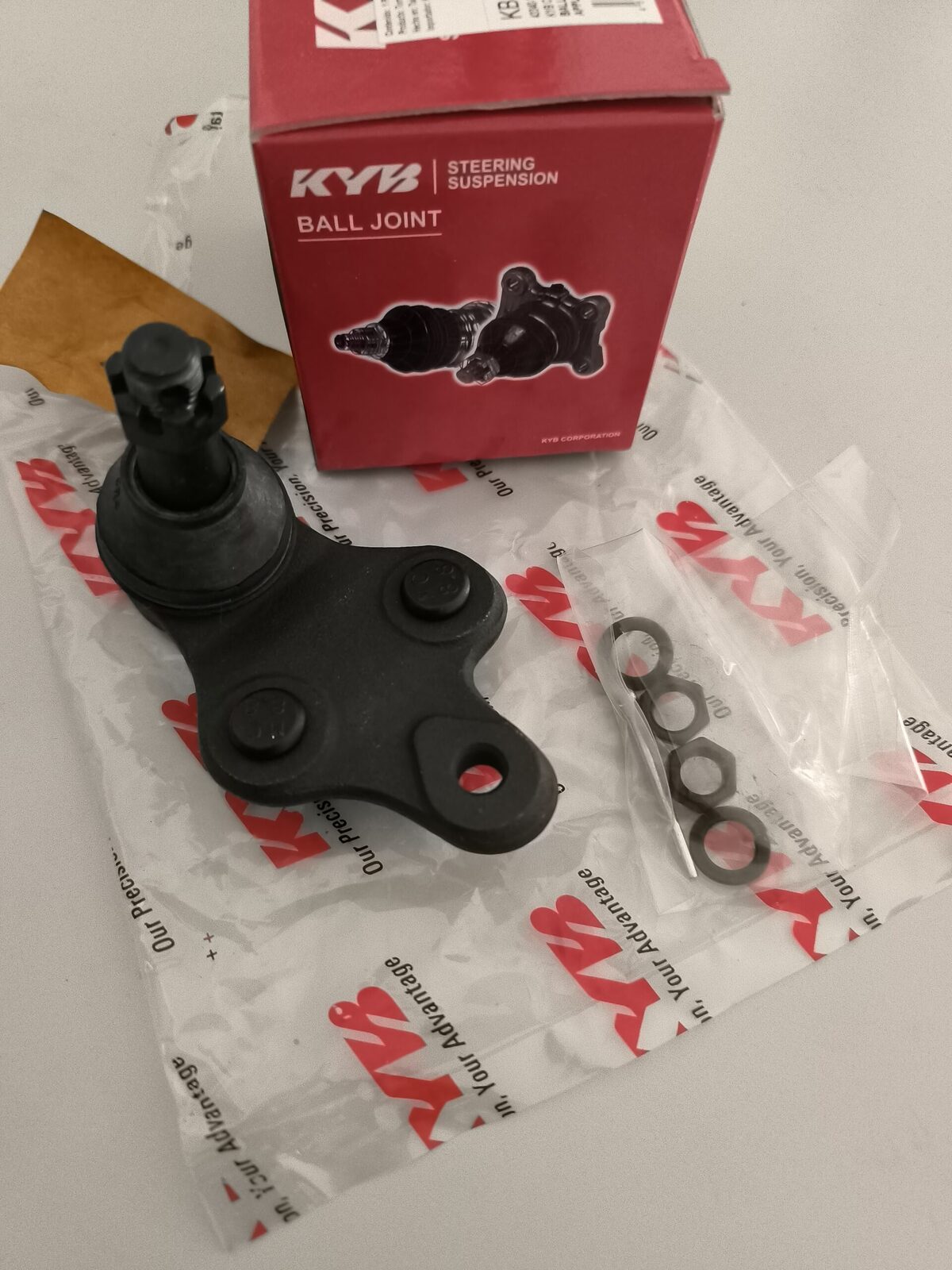 Rotula Inferior Derecha KYB Toyota Tercel