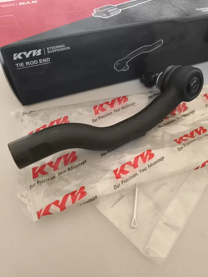 Puntero de Dirección Externo Izquierdo KYB Toyota RAV4