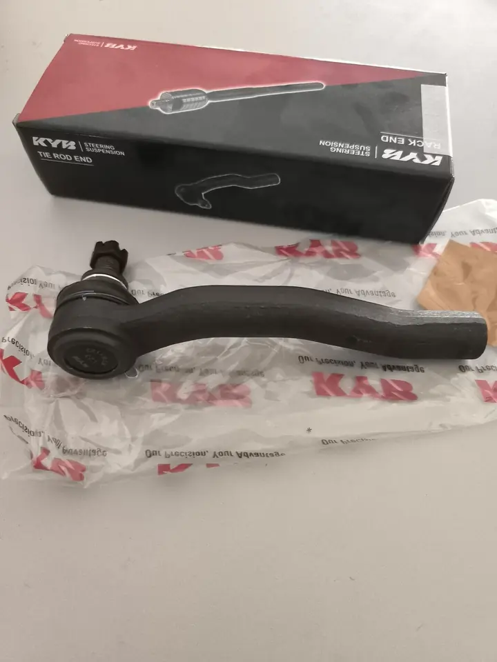 Puntero de Dirección Exterior Derecho KYB Toyota Corolla/Yaris
