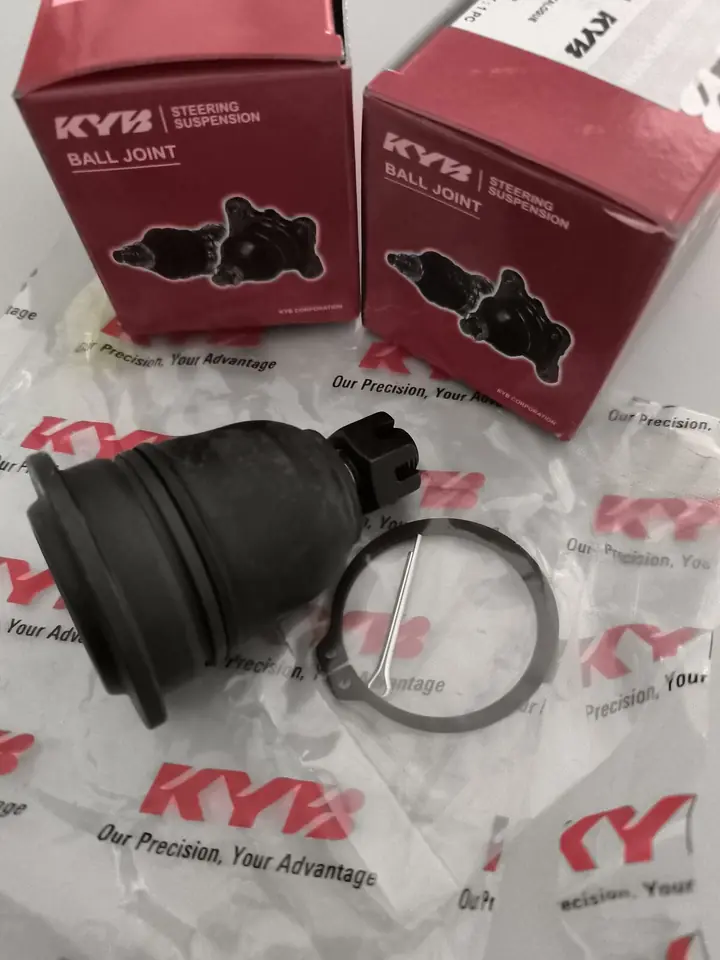 Rotula Superior KYB Nissan D21/D22