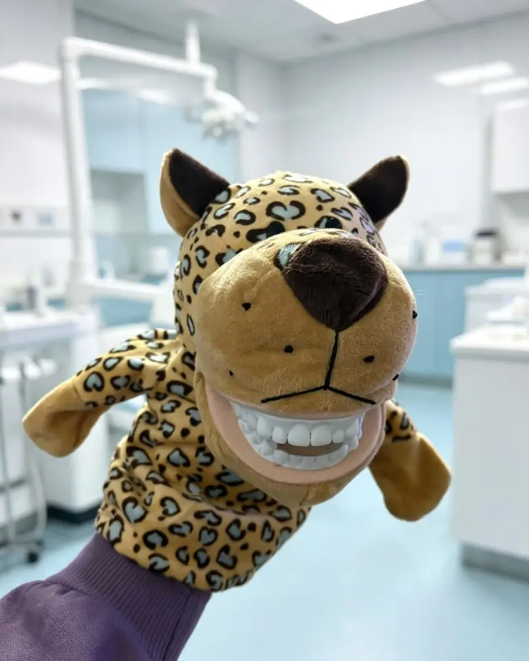 TITERE CON DIENTES