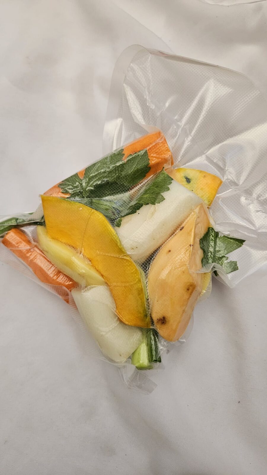 Linea al vacío Pelados y lavados, productos organicos