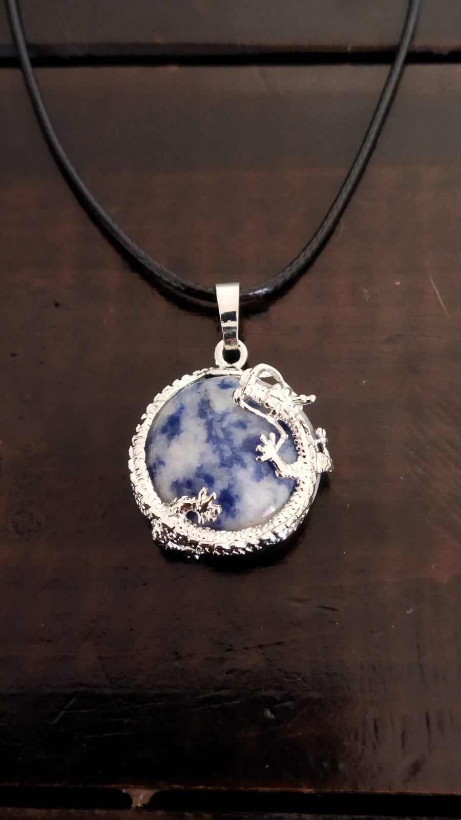 Collar Sodalita medalla dragon