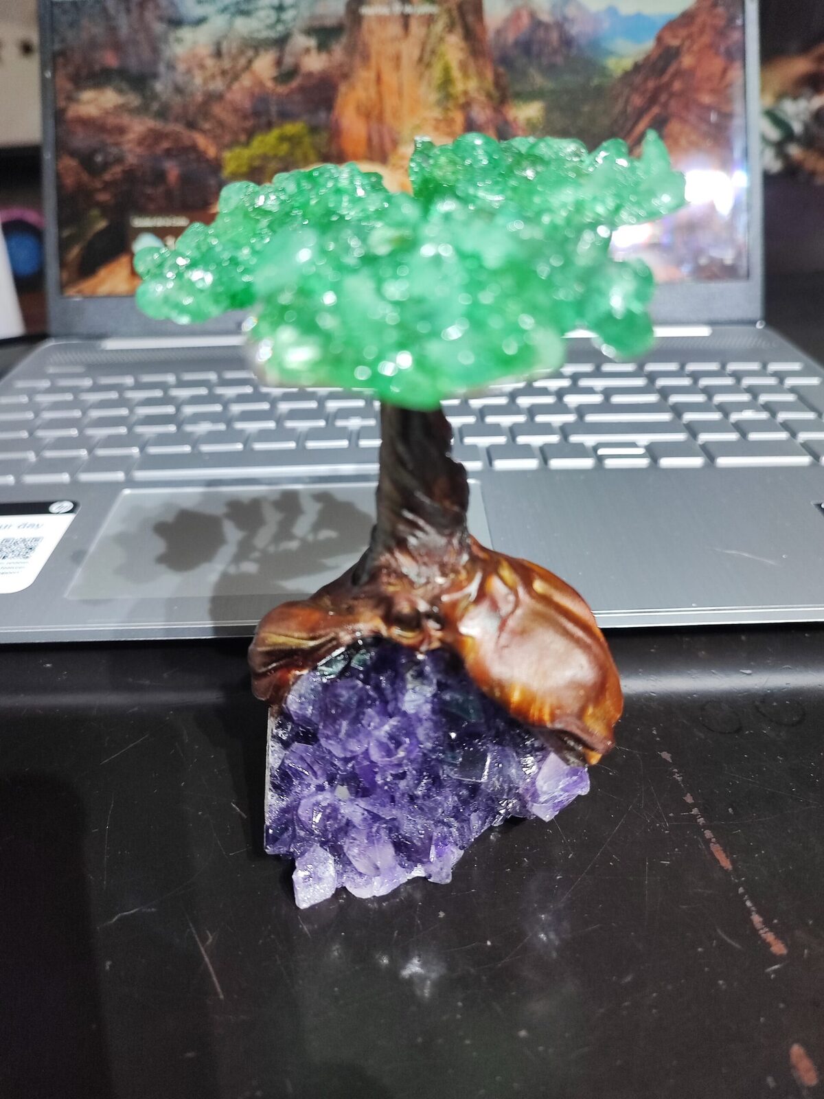 Árbol de la Vida con Base de Drusa de Amatista (Hojas Verdes)