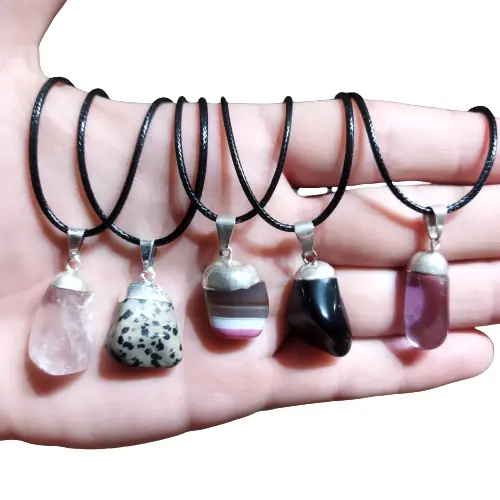 Collar piedras Naturales pulidas enchapadas en plata
