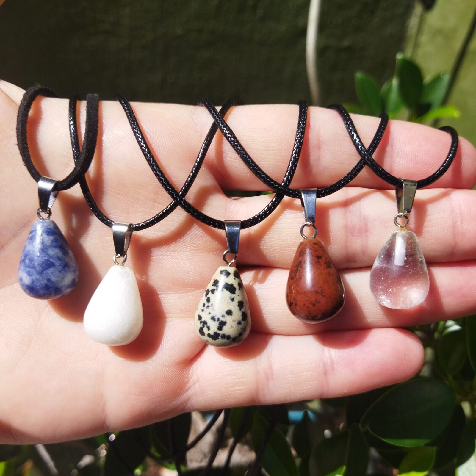 Collares en forma de lagrima