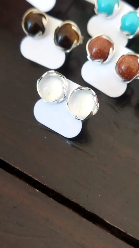 Caravanas de Piedra Luna Opalina Enchapadas en Plata