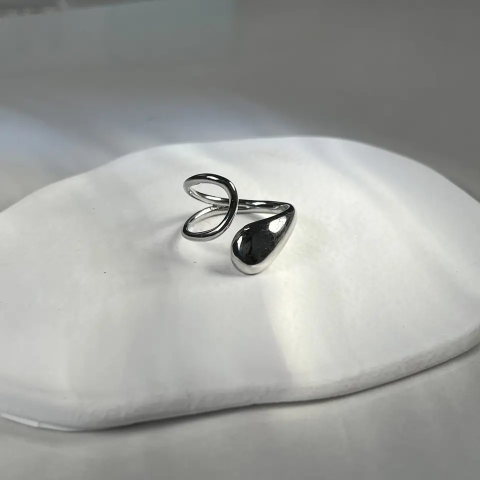 Anillo Ava