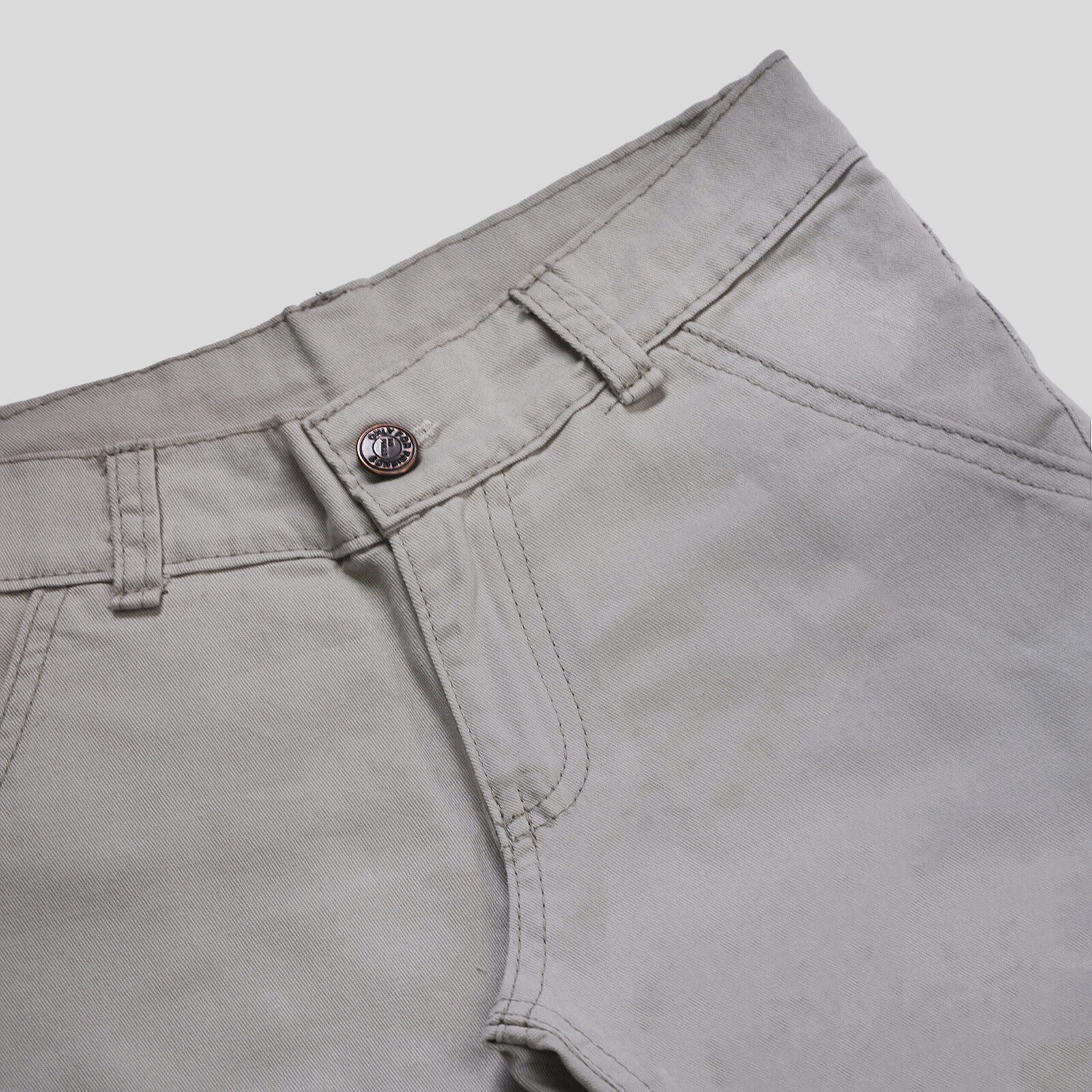 Pantalón en Gabardina Liso