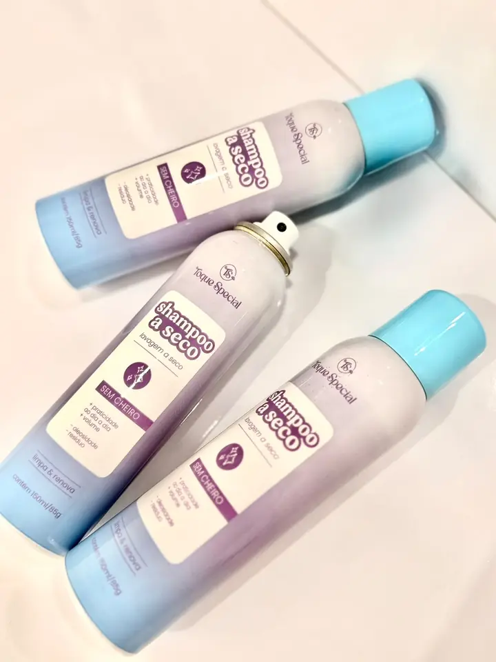 Shampoo en seco paara pelo graso