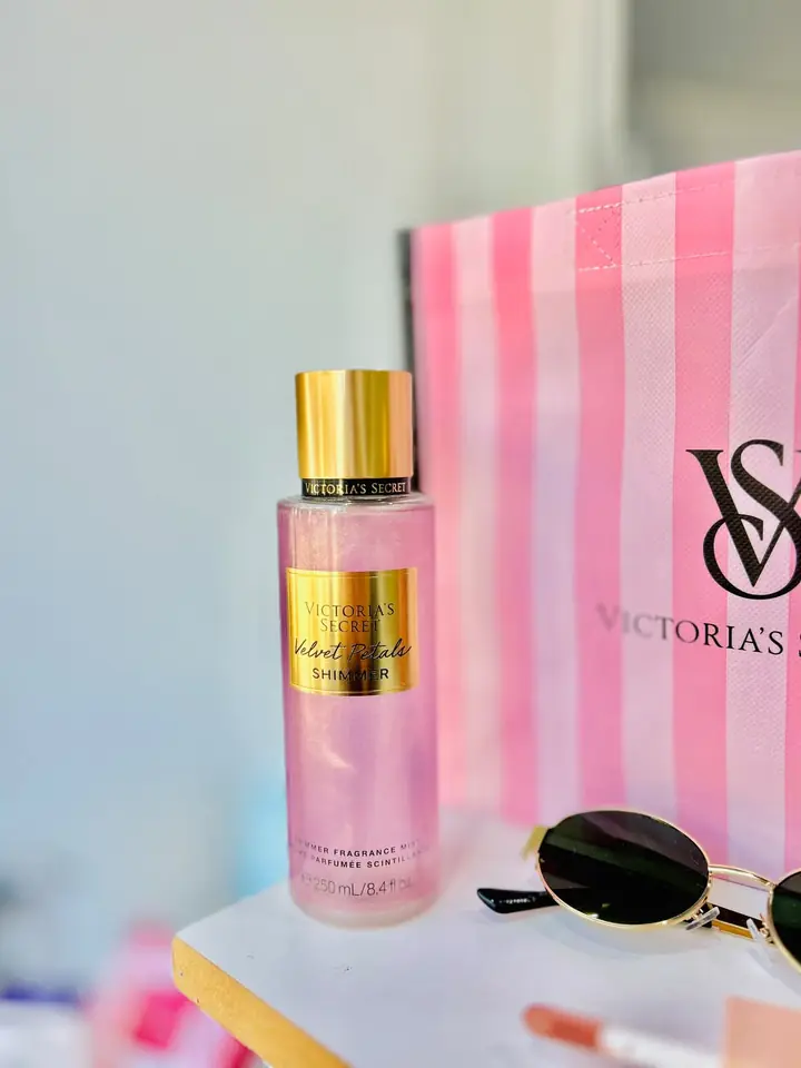 VELVET PETALS shimmer Fragancia Victoria's Secret