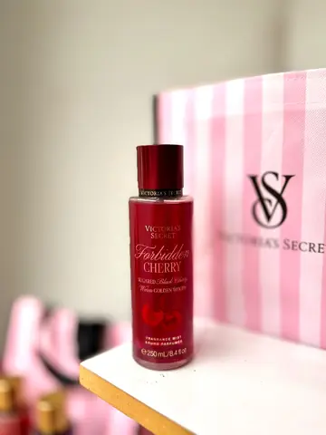 Cherry Victoria´s Secret