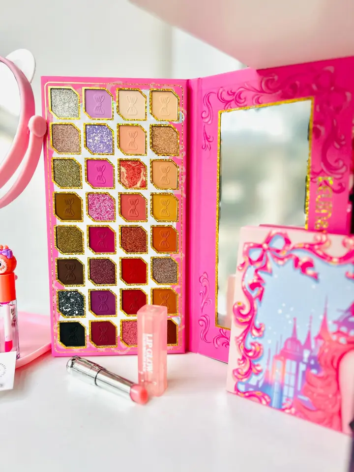 Paleta de maquillaje grande