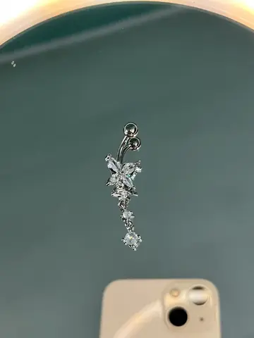 Navel buterfly