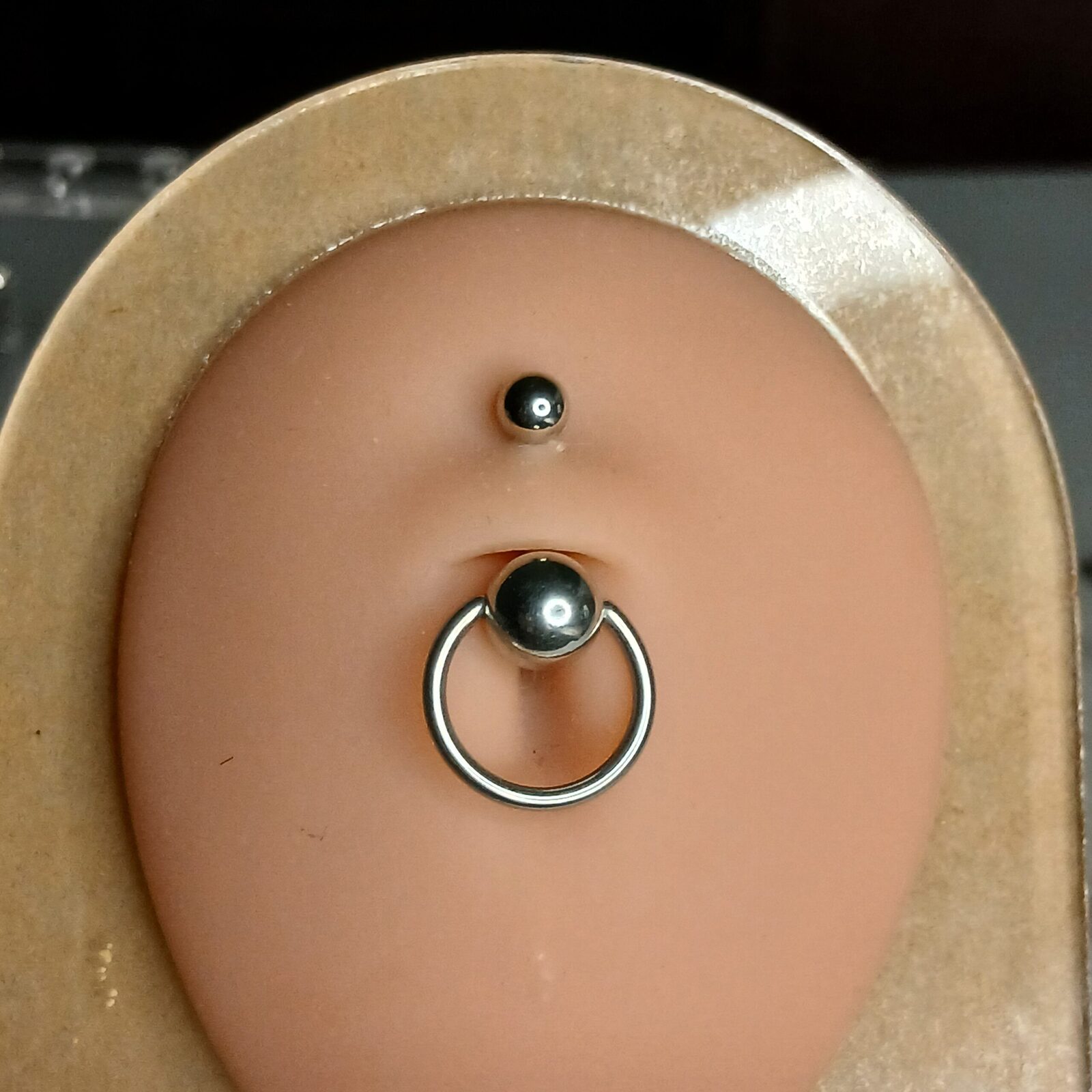 Navel Gótico