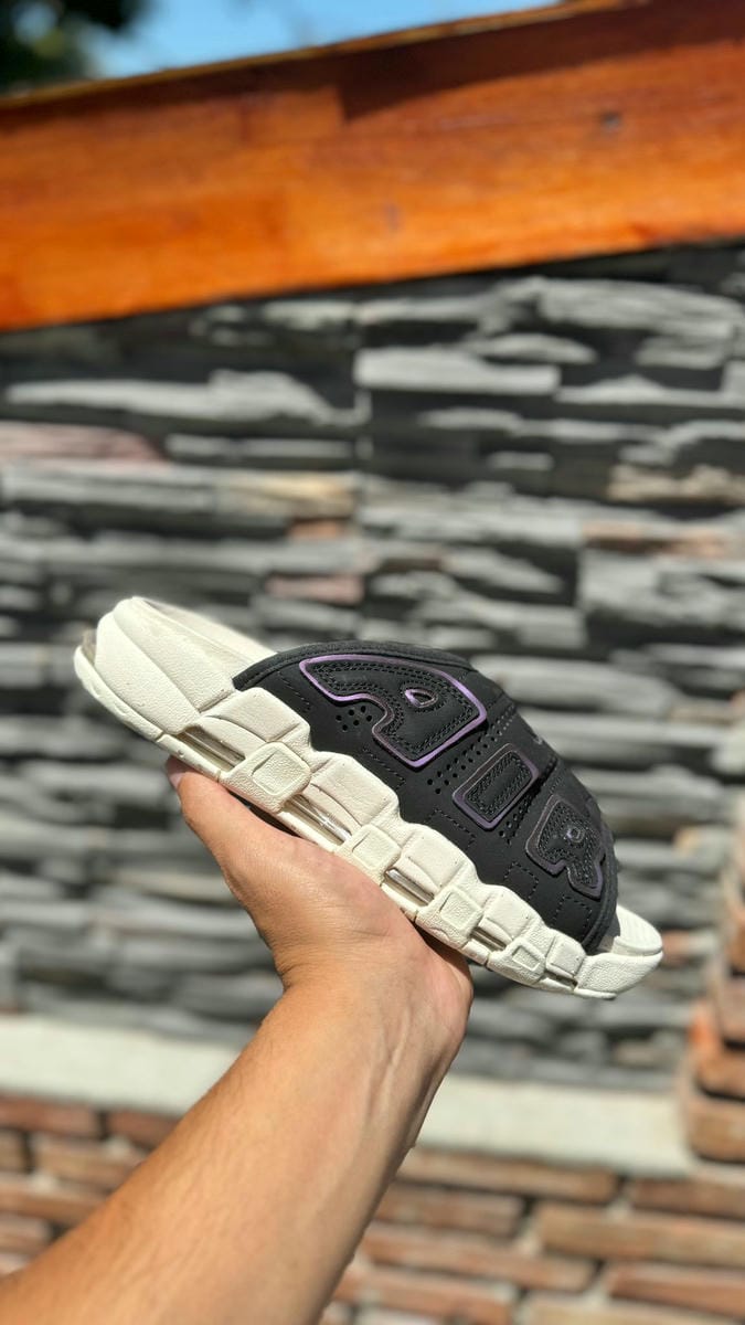 Chancletas Nike uptempo