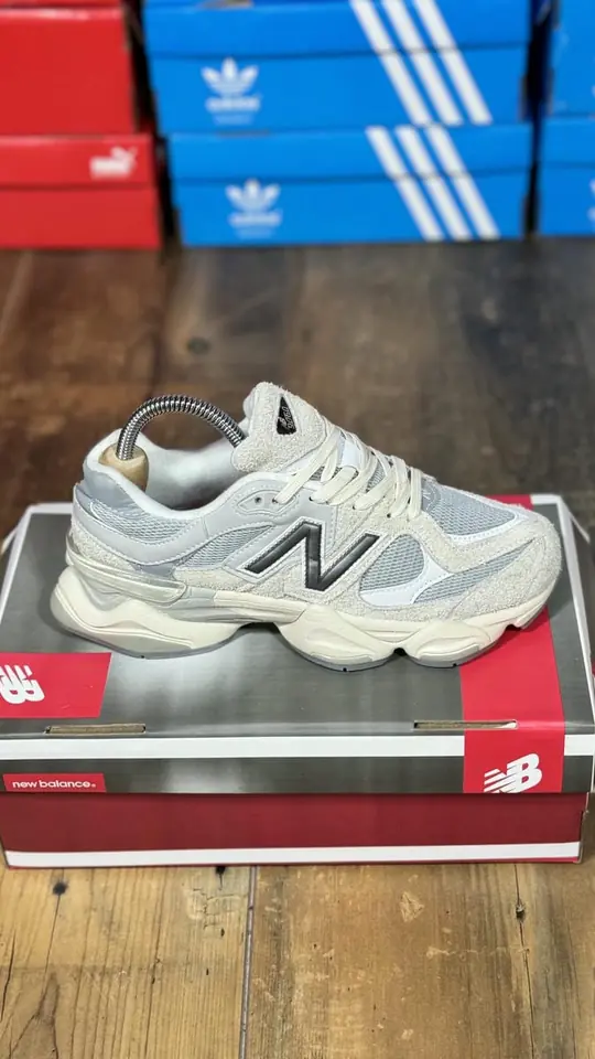 New Balance 9060