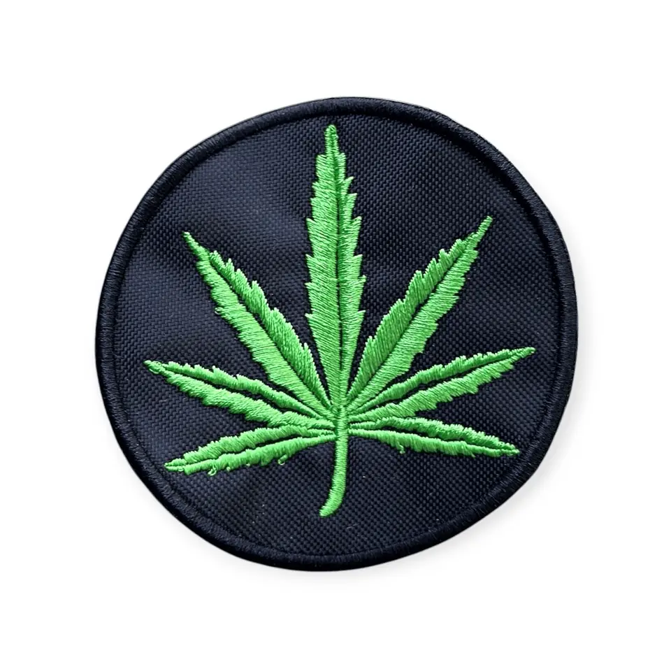 Parche hoja de Cannabis