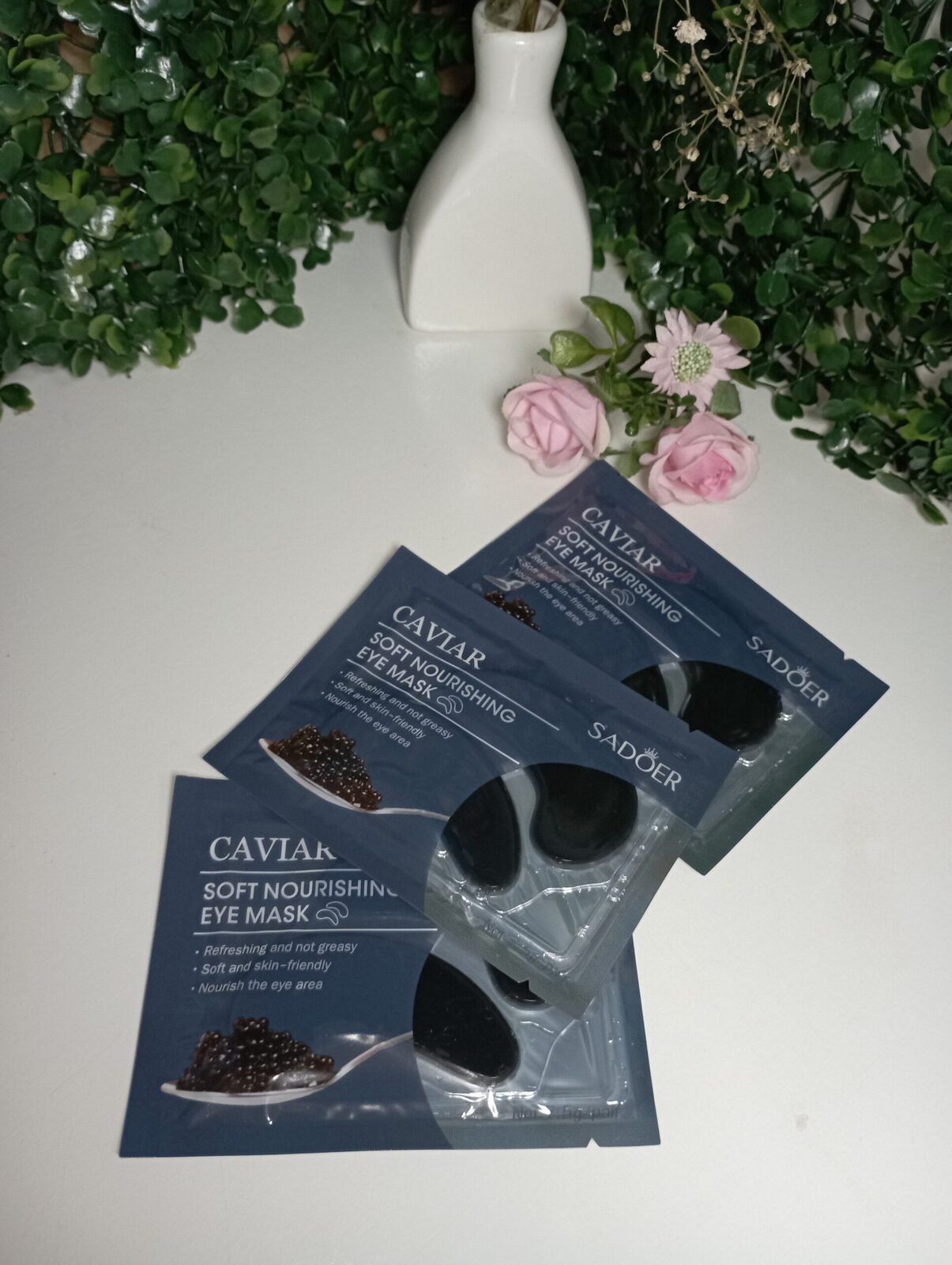 Parches de Ojos con Caviar