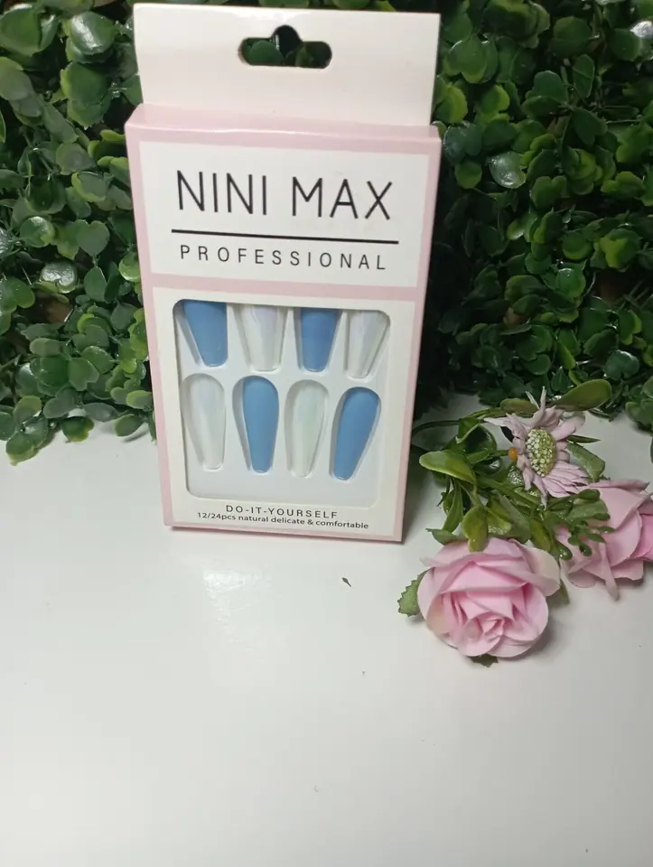 Uñas postizas