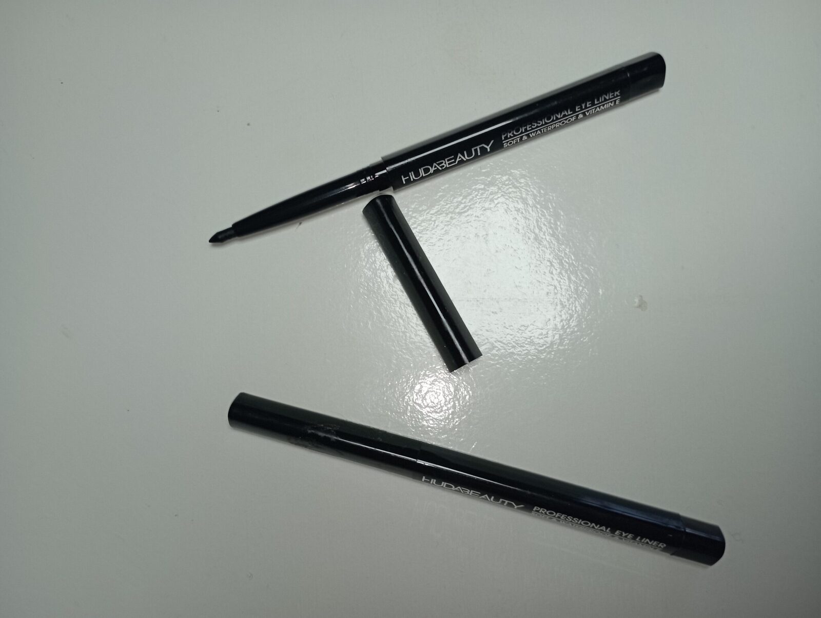 Delineador retráctil para ojos