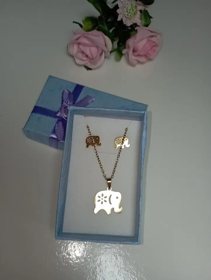 Conjunto acero quirúrgico