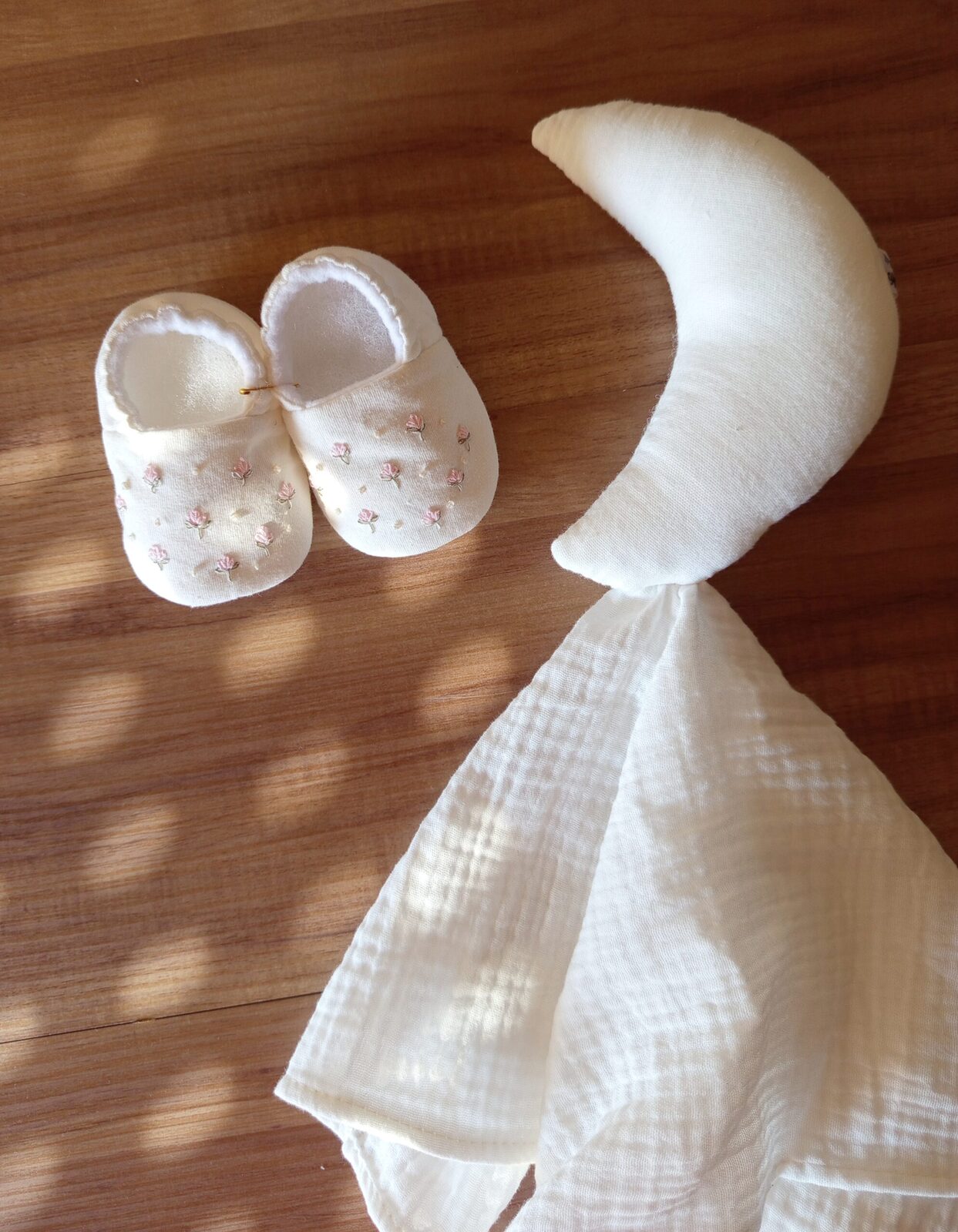 Zapatitos bordados