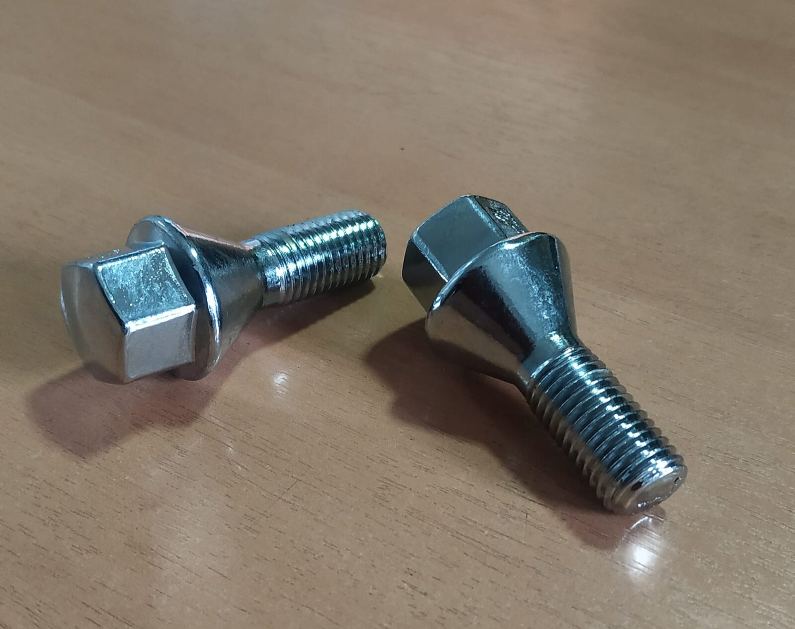 tornillo hexagonal cabeza 17 pase 12x1.25