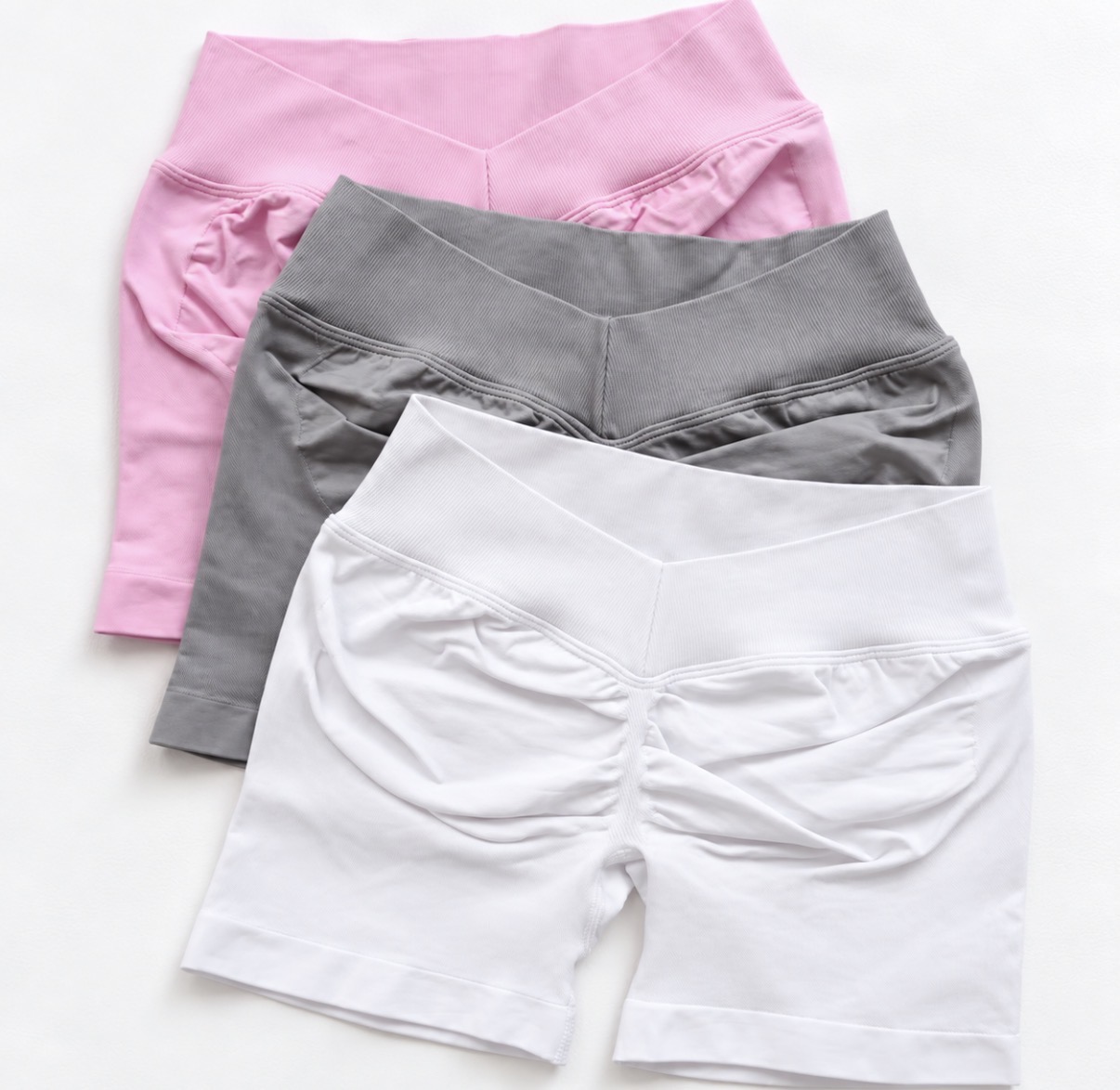 SHORT EN V + corte corazón