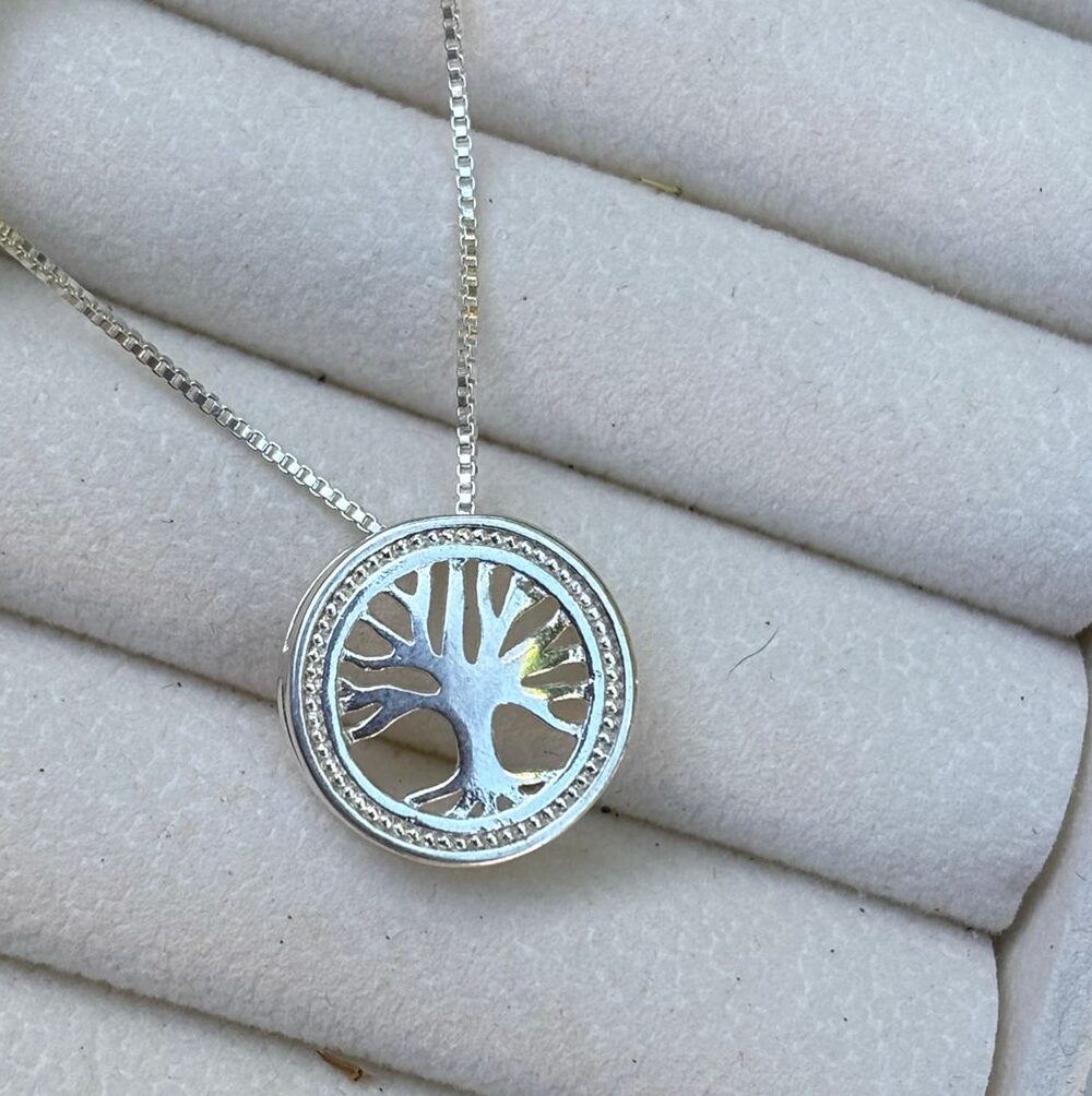 Collares