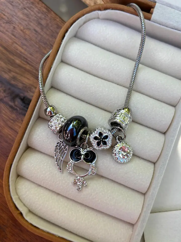 Pulsera de Charms Negra