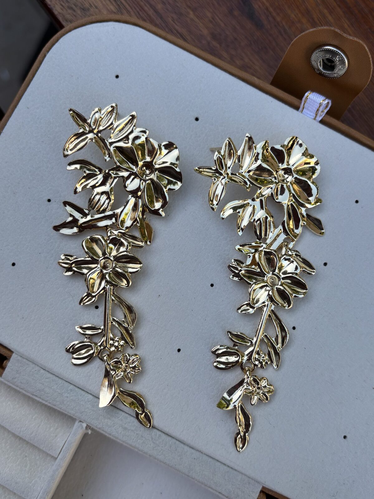 Modelo “AGUSTINA” - Dorado