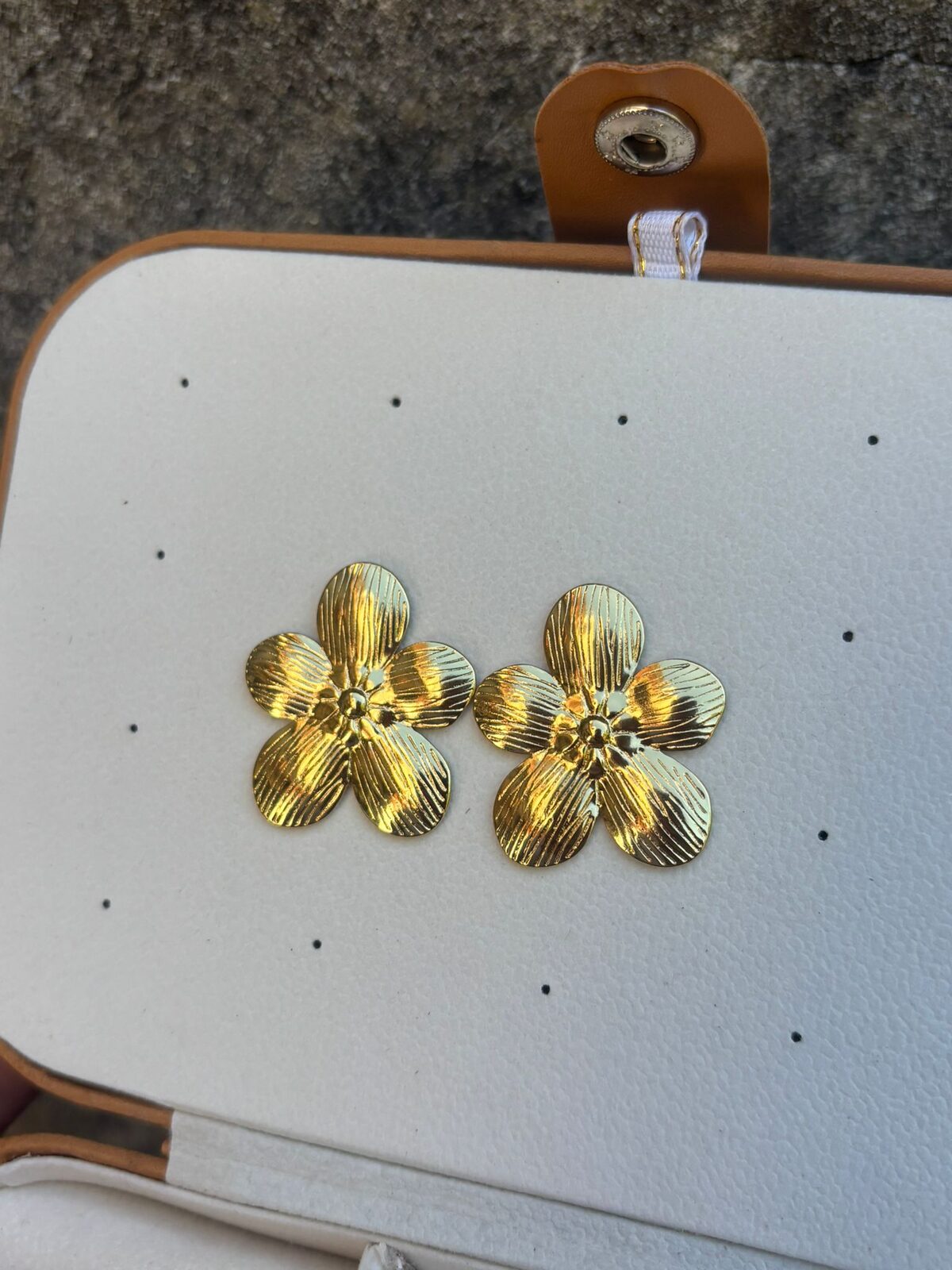 Modelo "JACINTA" - Dorado