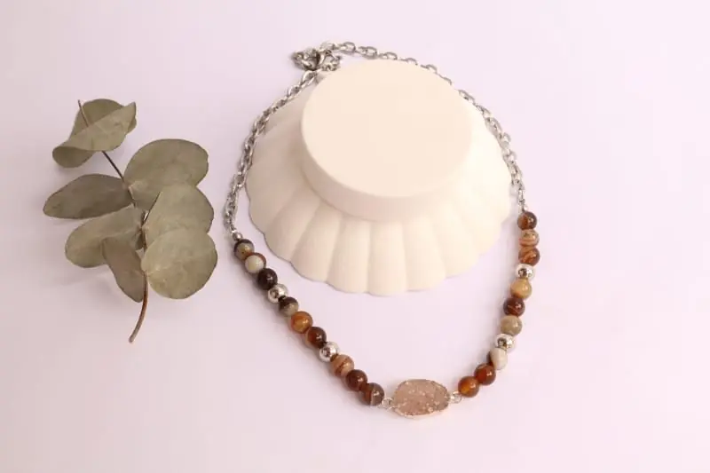 COLLAR ÁGATA MARRÓN CON DIJE DRUZA DE ÁGATA