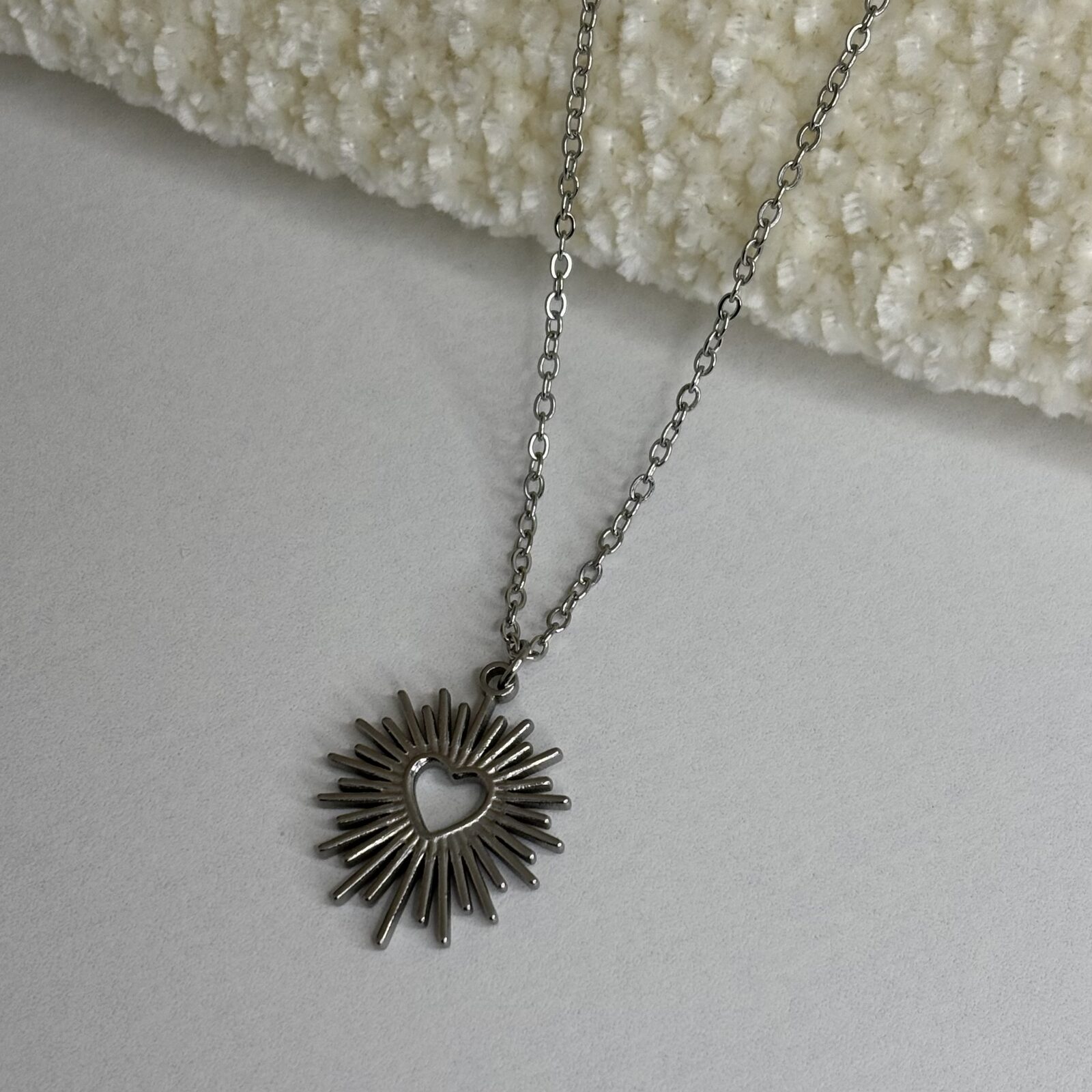 collar glow heart