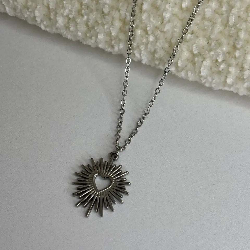 collar glow heart